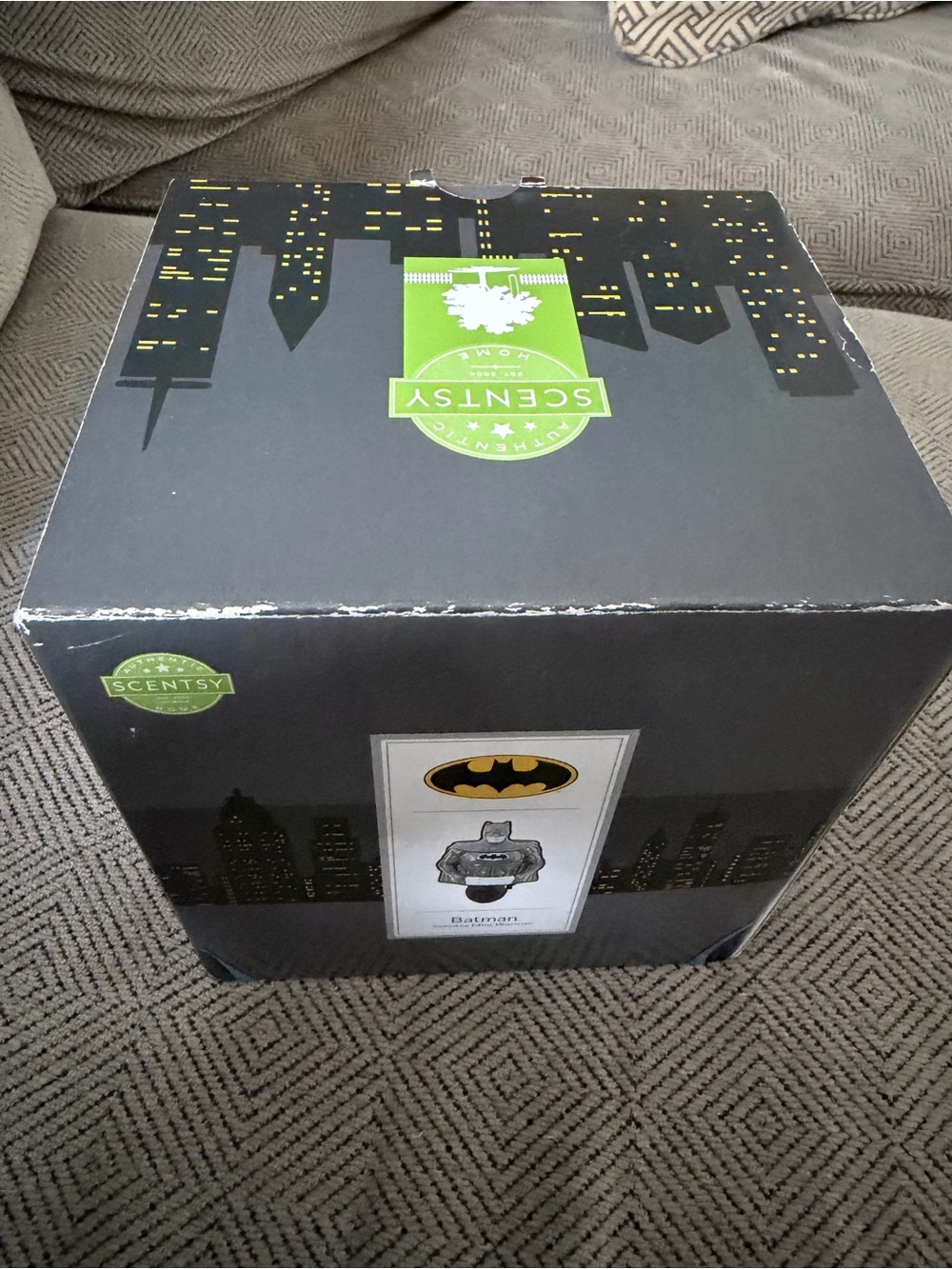 Scentsy Batman Mini Warmer/ DC COMICS - Picture 3 of 3